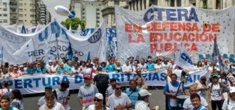 CONADU repudia el decreto de Macri que pone fin a la negociación salarial en la Paritaria Nacional Docente.
