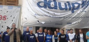 Camino a la Marcha Federal Universitaria: masivo acto en La Plata